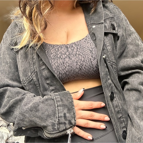 forever 21 men unisex black denim jean jacket distressed fabric hood oversized - Picture 2 of 5